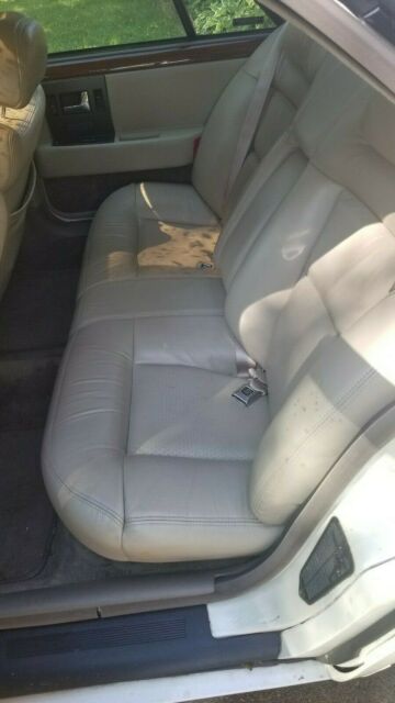 1993 White Cadillac Seville Sedan