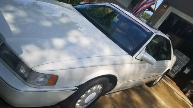 1993 White Cadillac Seville Sedan