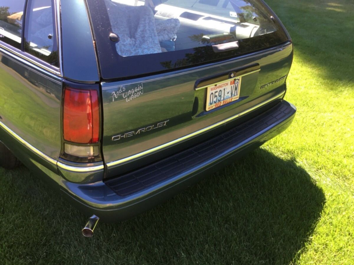 1993 Green Chevrolet Caprice Wagon