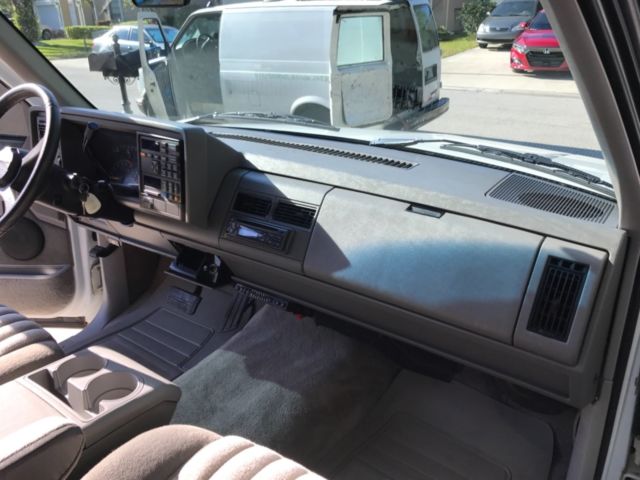 1993 White Chevrolet C/K Pickup 1500 Truck