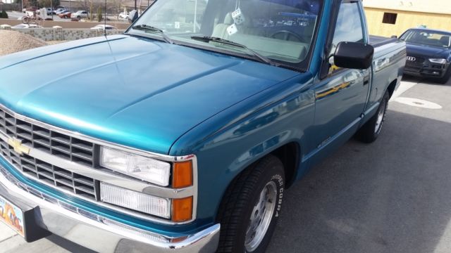 1993 GREEN Chevrolet C/K Pickup 1500 Standard Cab Pickup
