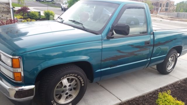 1993 GREEN Chevrolet C/K Pickup 1500 Standard Cab Pickup
