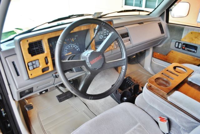 1993 Blue Chevrolet C/K Pickup 1500 Standard Cab Pickup