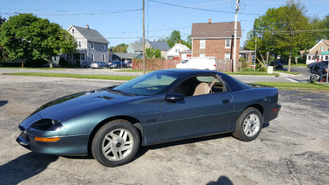 1993 BLUE GREEN Chevrolet Camaro Coupe