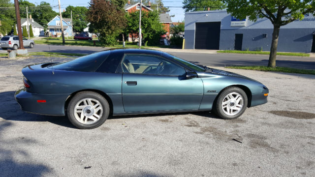 1993 BLUE GREEN Chevrolet Camaro Coupe