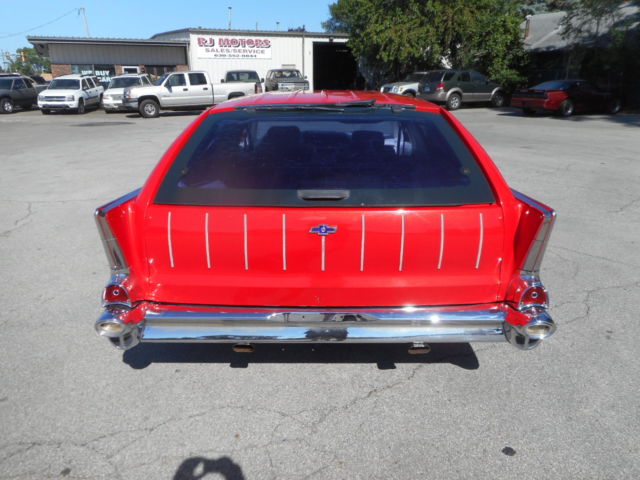 1993 Red Chevrolet Capriceold Wagon