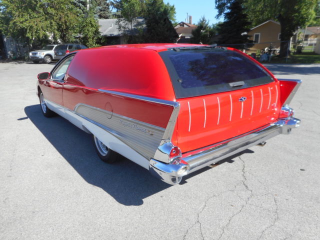 1993 Red Chevrolet Capriceold Wagon