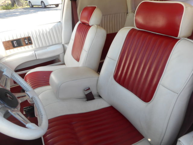 1993 Red Chevrolet Capriceold Wagon