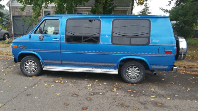 1993 Blue Chevrolet G20 Van Van Camper
