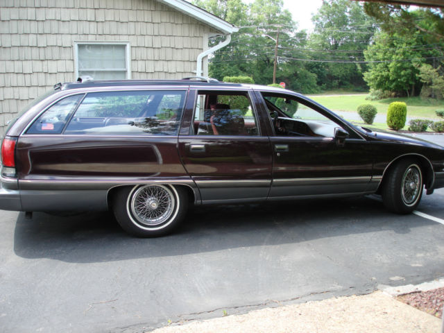 1993 Metallic dark burgandy Chevrolet Capriceold Wagon