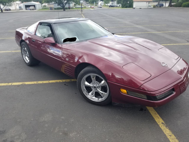 1993 Maroon Chevrolet Corvette Coupe
