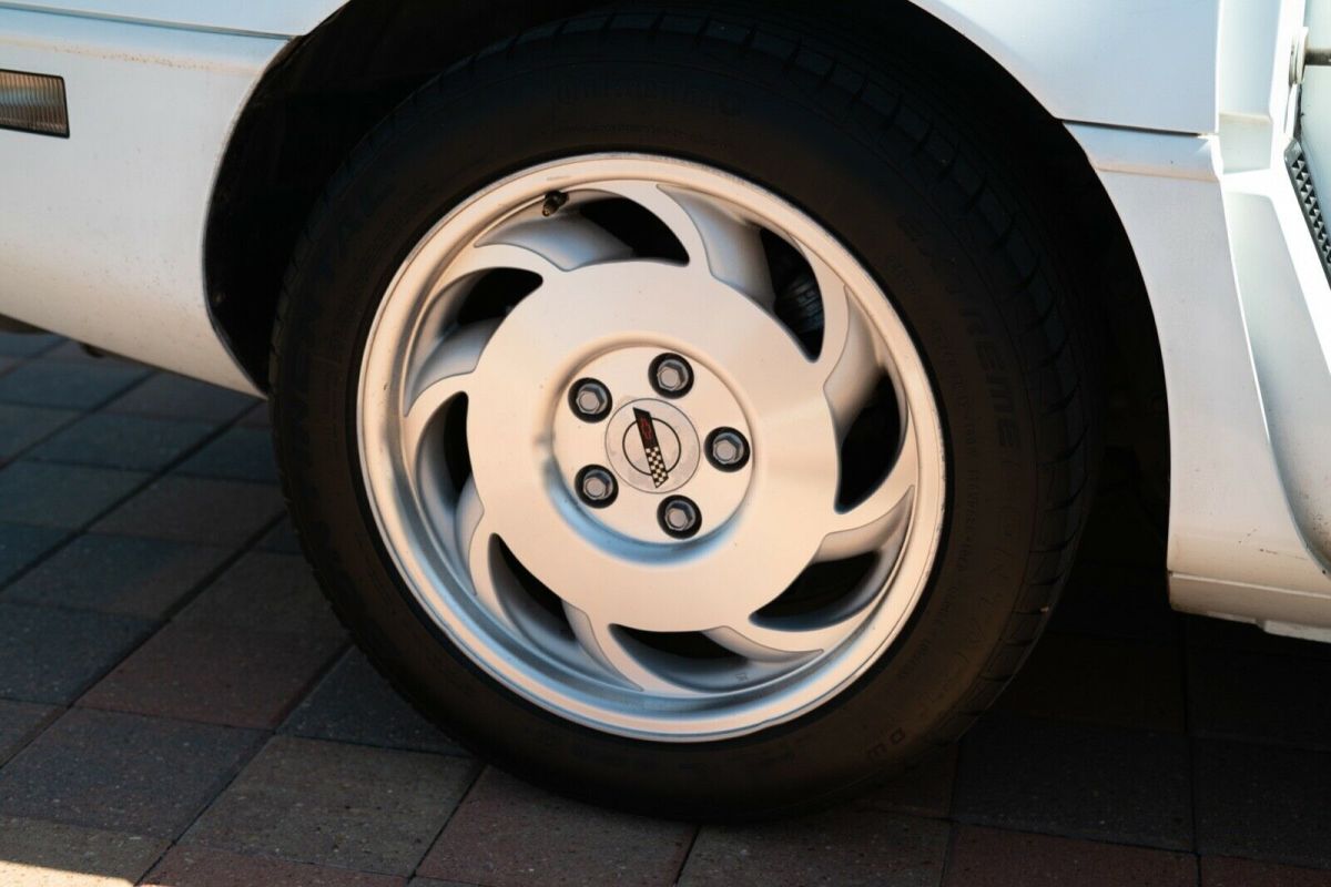 1993 Green Chevrolet Corvette Coupe