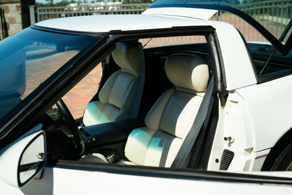 1993 Green Chevrolet Corvette Coupe