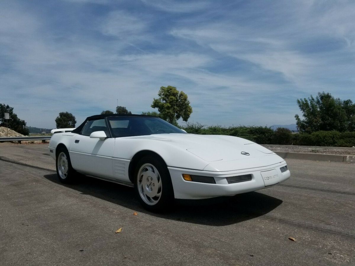 1993 White Chevrolet Corvette Convertible