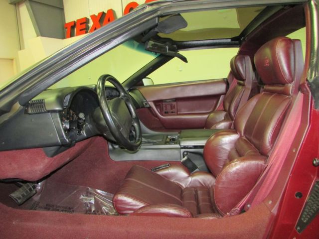1993 MAROON Chevrolet Corvette --