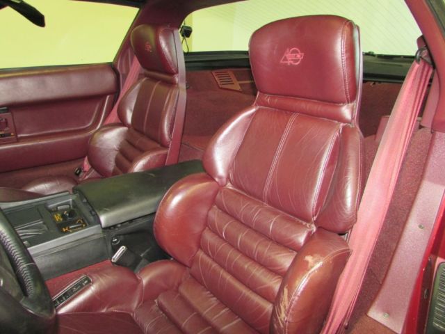 1993 MAROON Chevrolet Corvette --