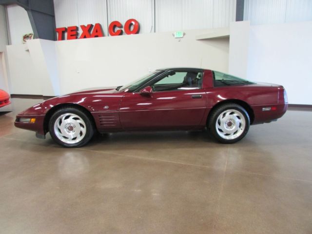 1993 MAROON Chevrolet Corvette --