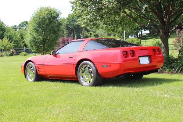 1993 Red Chevrolet Corvette Coupe