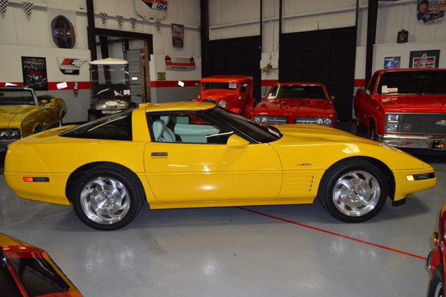 1993 Yellow Chevrolet Corvette Coupe