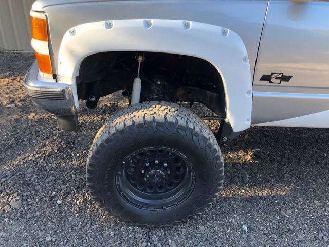 1993 white / silver Chevrolet C/K Pickup 2500 Extended Cab Pickup