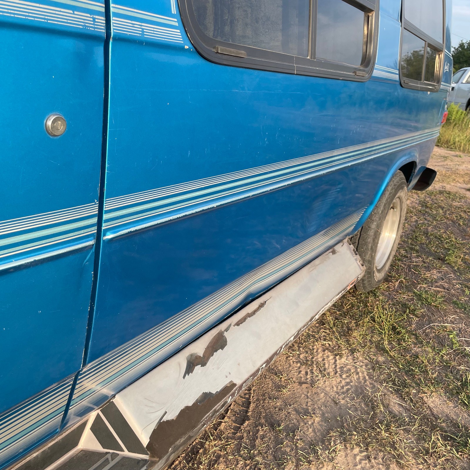 1994 White Chevrolet G20 Van
