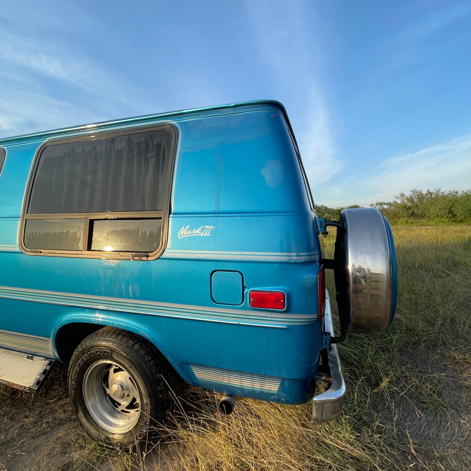 1994 White Chevrolet G20 Van