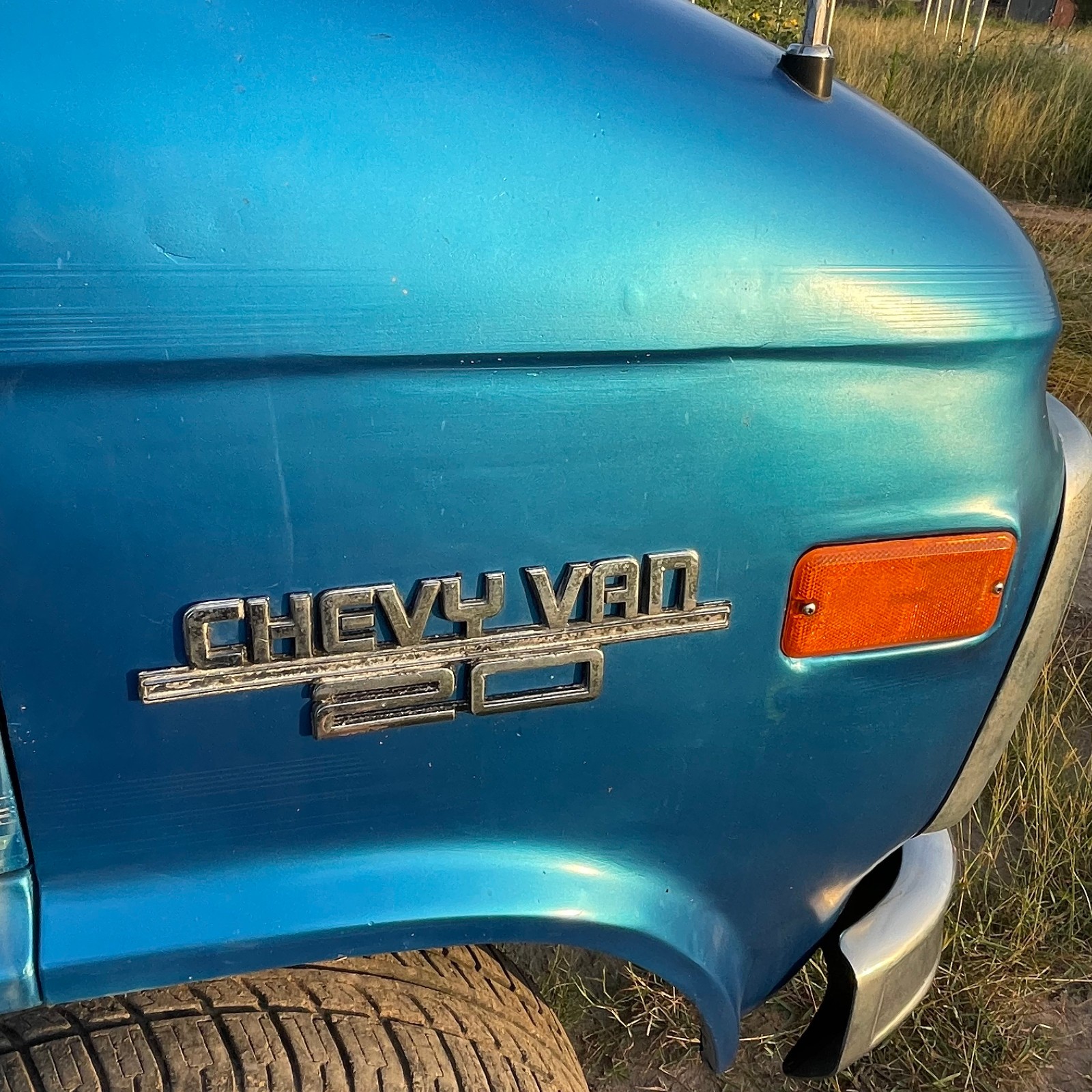 1994 White Chevrolet G20 Van