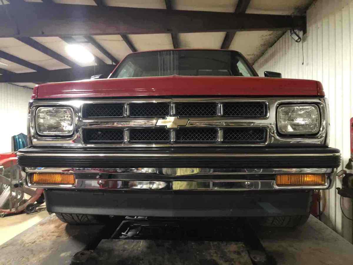 1993 Red Chevrolet S10 Pickup