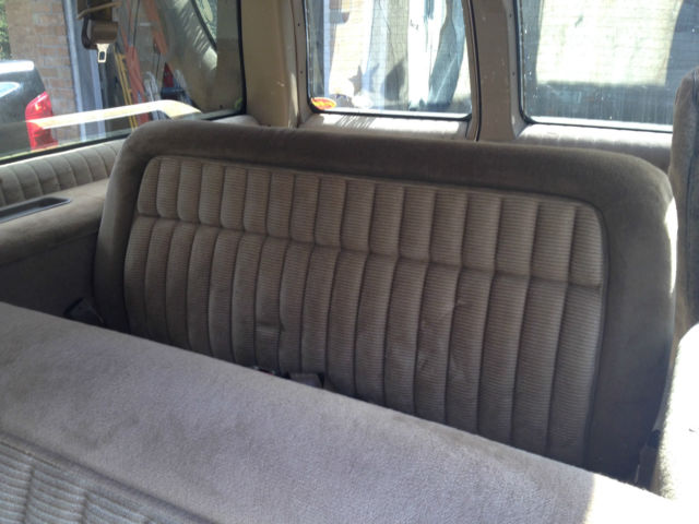 1993 Tan Chevrolet Suburban