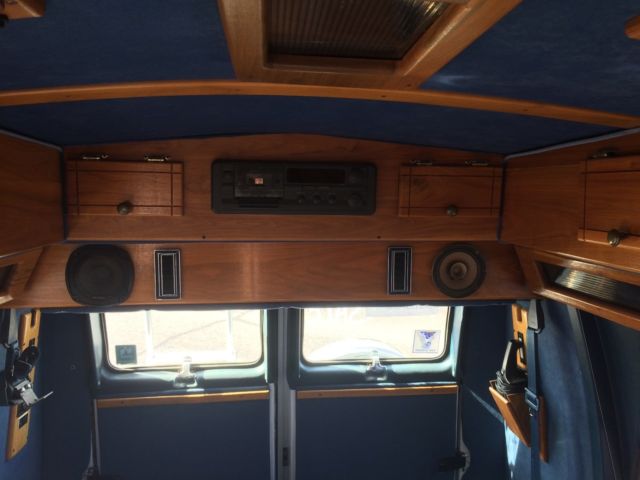 1993 White Chevrolet G20 Van Van Camper