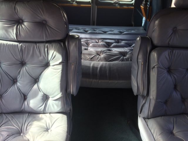 1993 White Chevrolet G20 Van Van Camper