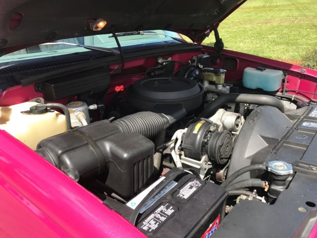 1993 RASPBERRY METALLIC Chevrolet C/K Pickup 1500 Standard Cab Pickup