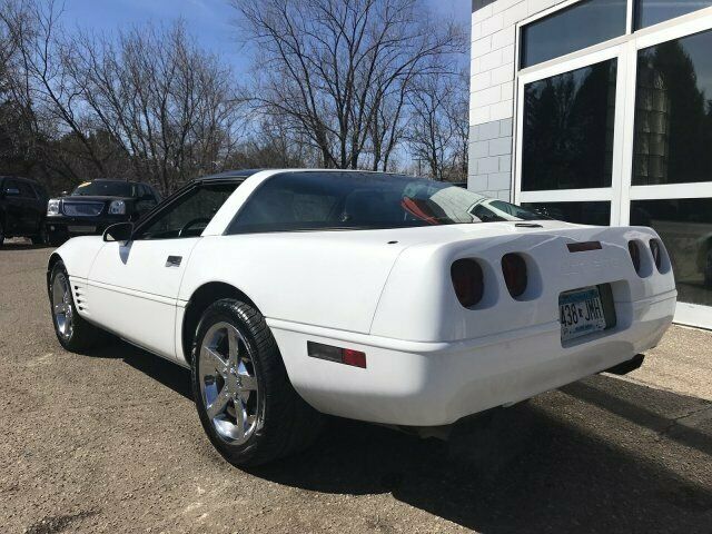 1993 White Chevrolet Corvette --