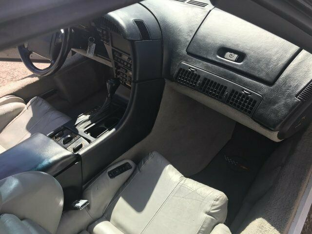 1993 White Chevrolet Corvette --