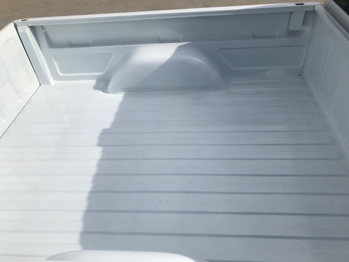 1993 White Chevrolet Silverado 1500 Standard Cab Pickup