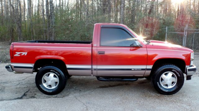 1993 Red Chevrolet C/K Pickup 1500 Standard Cab Pickup