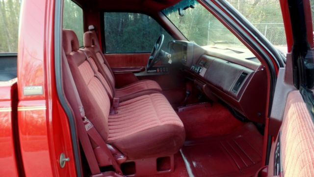 1993 Red Chevrolet C/K Pickup 1500 Standard Cab Pickup