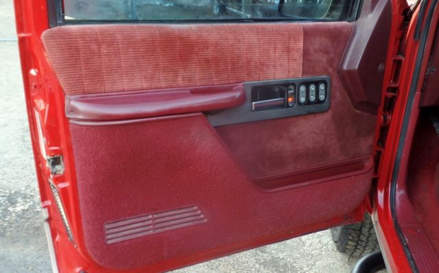 1993 Red Chevrolet C/K Pickup 1500 Standard Cab Pickup