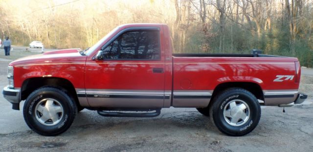 1993 Red Chevrolet C/K Pickup 1500 Standard Cab Pickup