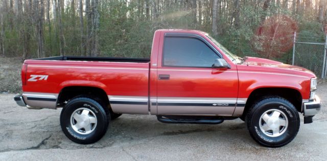 1993 Red Chevrolet C/K Pickup 1500 Standard Cab Pickup