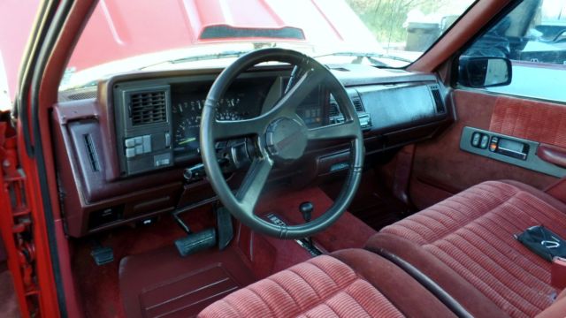 1993 Red Chevrolet C/K Pickup 1500 Standard Cab Pickup