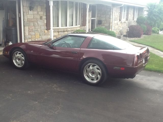 1993 Burgundy Chevrolet Corvette Coupe