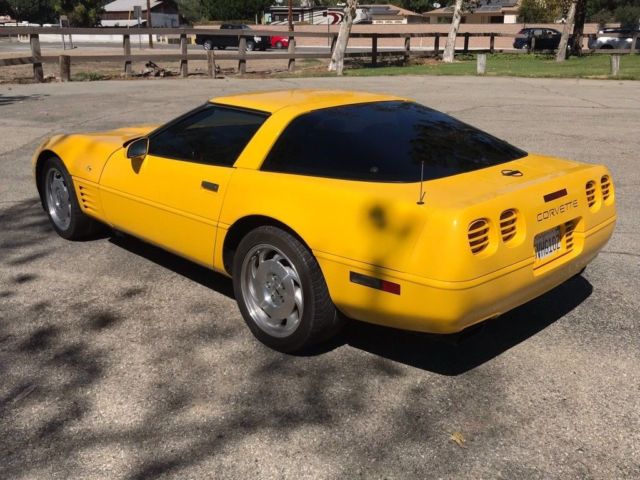1993 Yellow Chevrolet Corvette