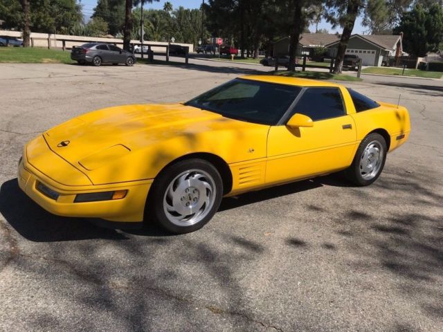 1993 Yellow Chevrolet Corvette