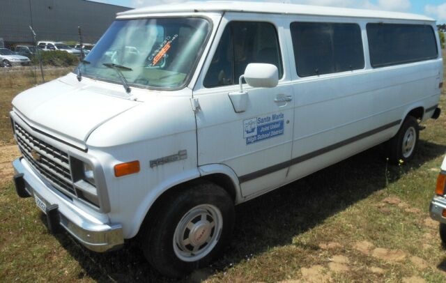 1993 w Chevrolet 3500 Rally Sports Van