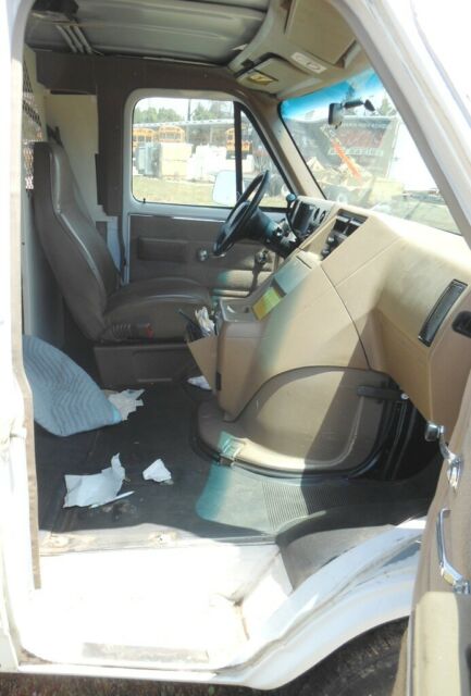 1993 w Chevrolet 3500 Rally Sports Van