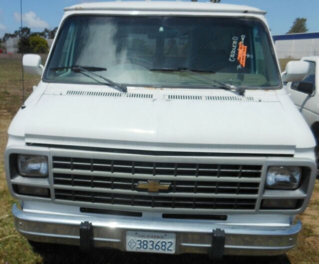 1993 w Chevrolet 3500 Rally Sports Van