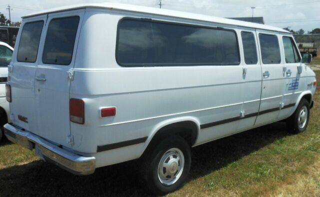 1993 w Chevrolet 3500 Rally Sports Van
