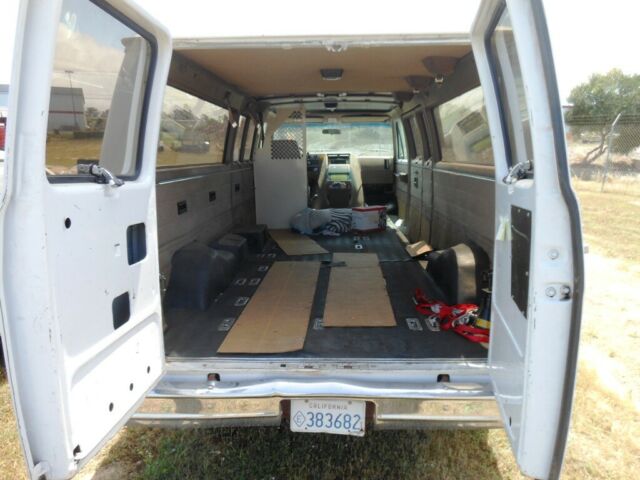 1993 w Chevrolet 3500 Rally Sports Van