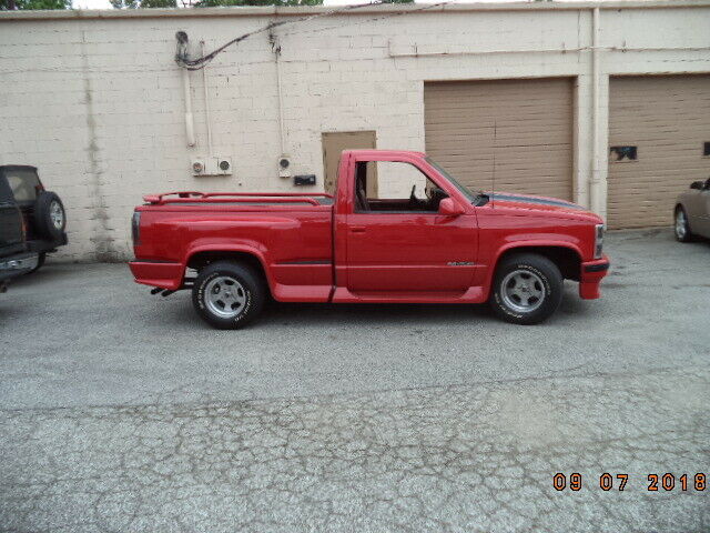 1993 Red Chevrolet C/K Pickup 1500 pickup